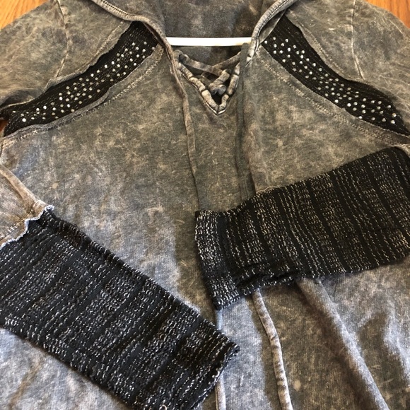 Blouse - Picture 3 of 4